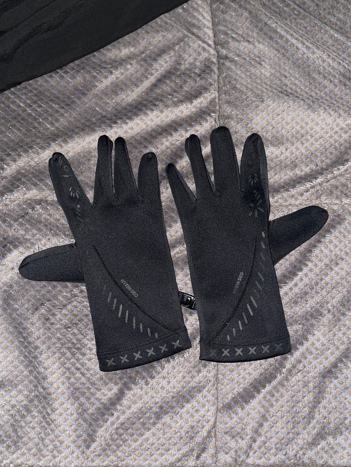 HYEIN SEO Graphic Glove 혜인서 그래픽 글러브 장갑 상품이미지1
