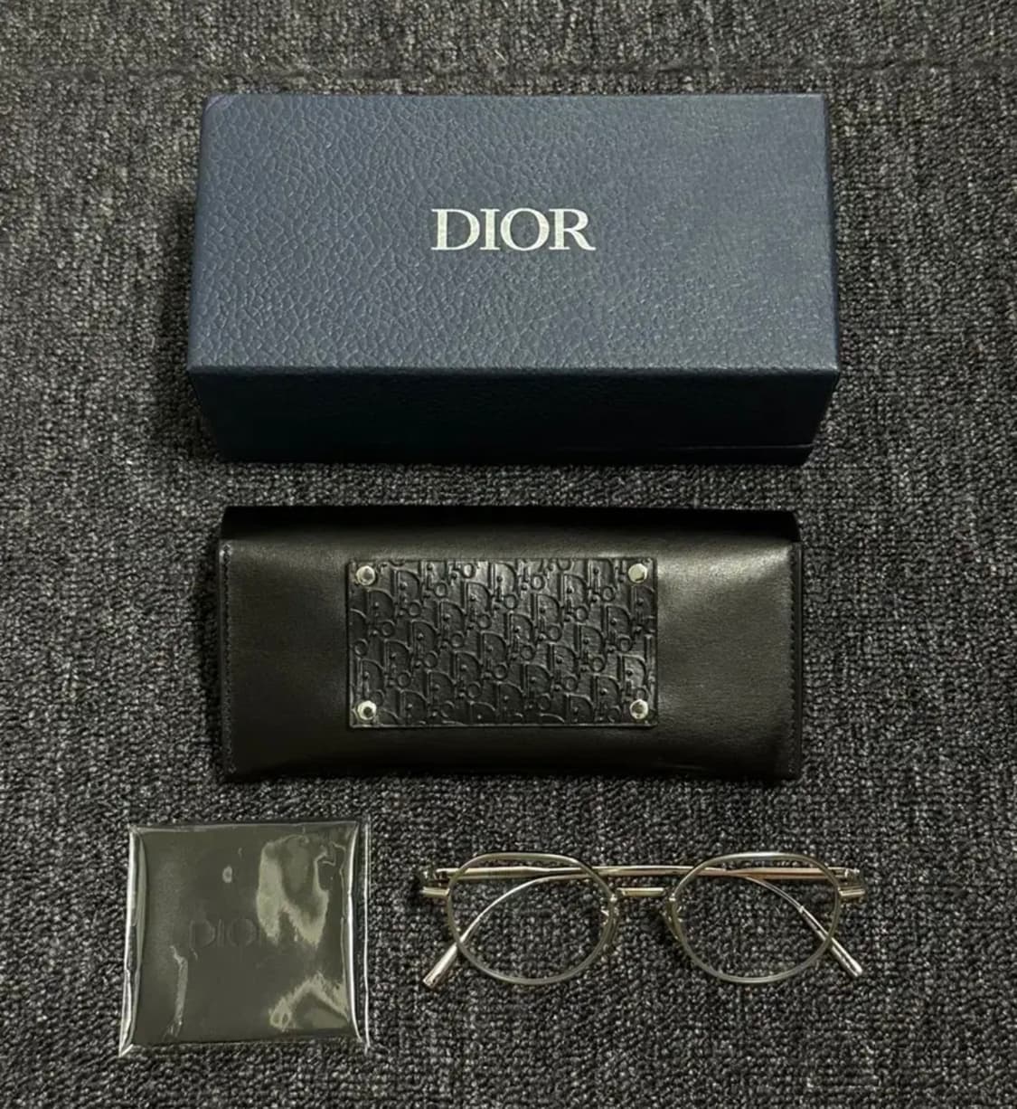 DIOR blacksuit S2U 안경 상품이미지3