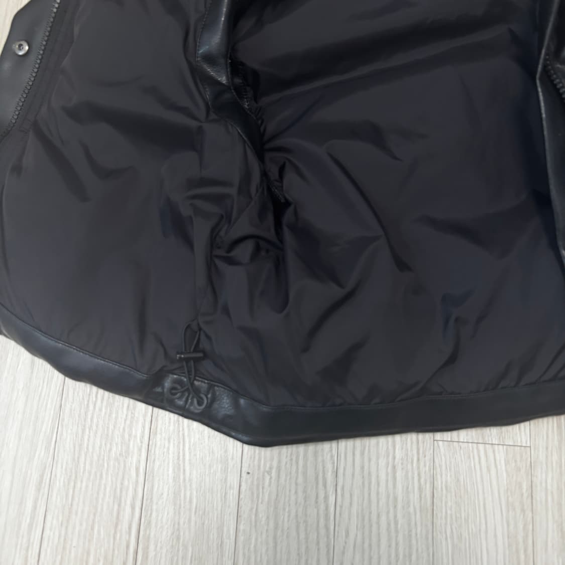 페일제이드 레더 패딩조끼 베스트 푸퍼 블랙 상품이미지4