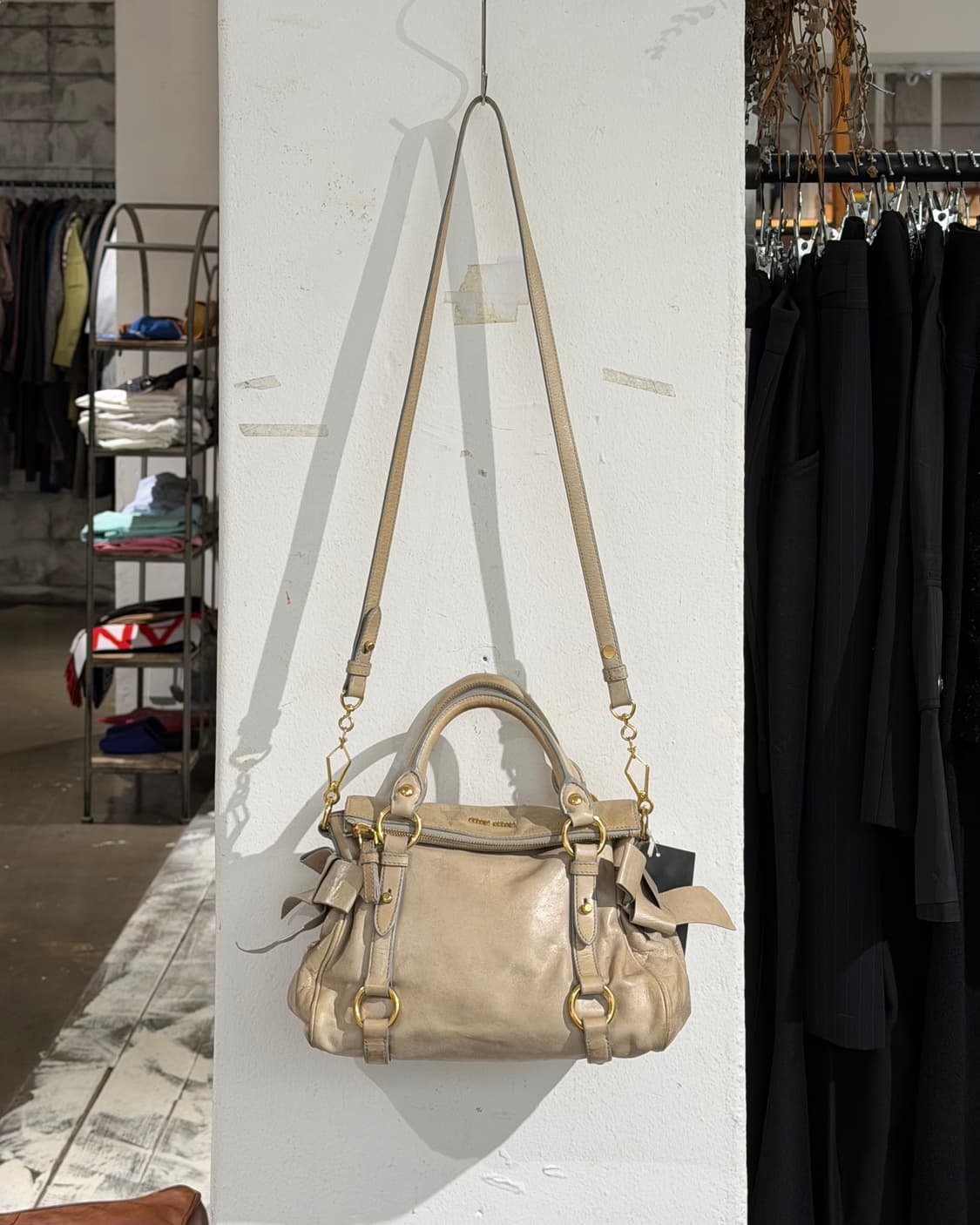 미우미우 아이보리 비텔로 럭스 리본 사첼백 상품이미지2