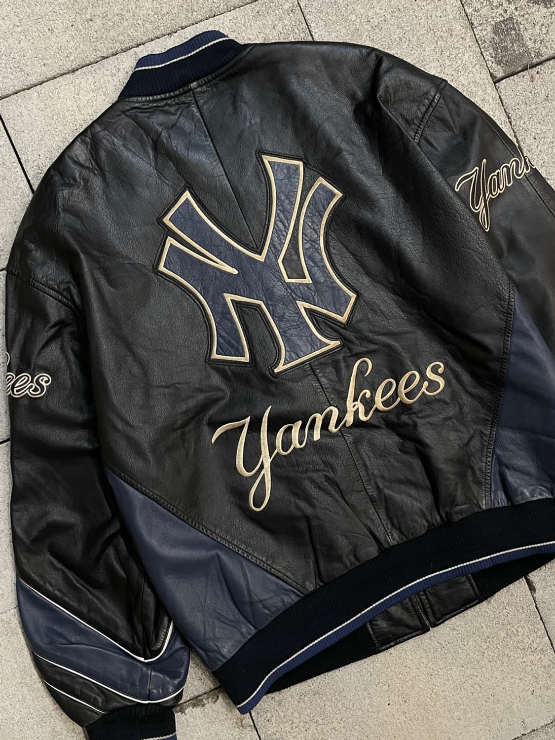 90’s 제뉴인머천다이즈 뉴욕 양키스 레더 자켓 상품이미지5