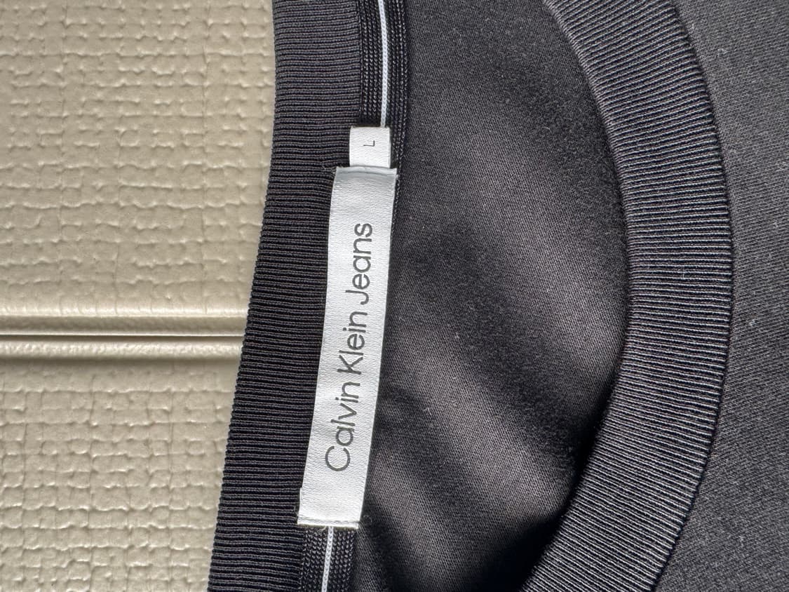 Calvin Klein Jeans CK 로고 롱슬리브 티셔츠 상품이미지3