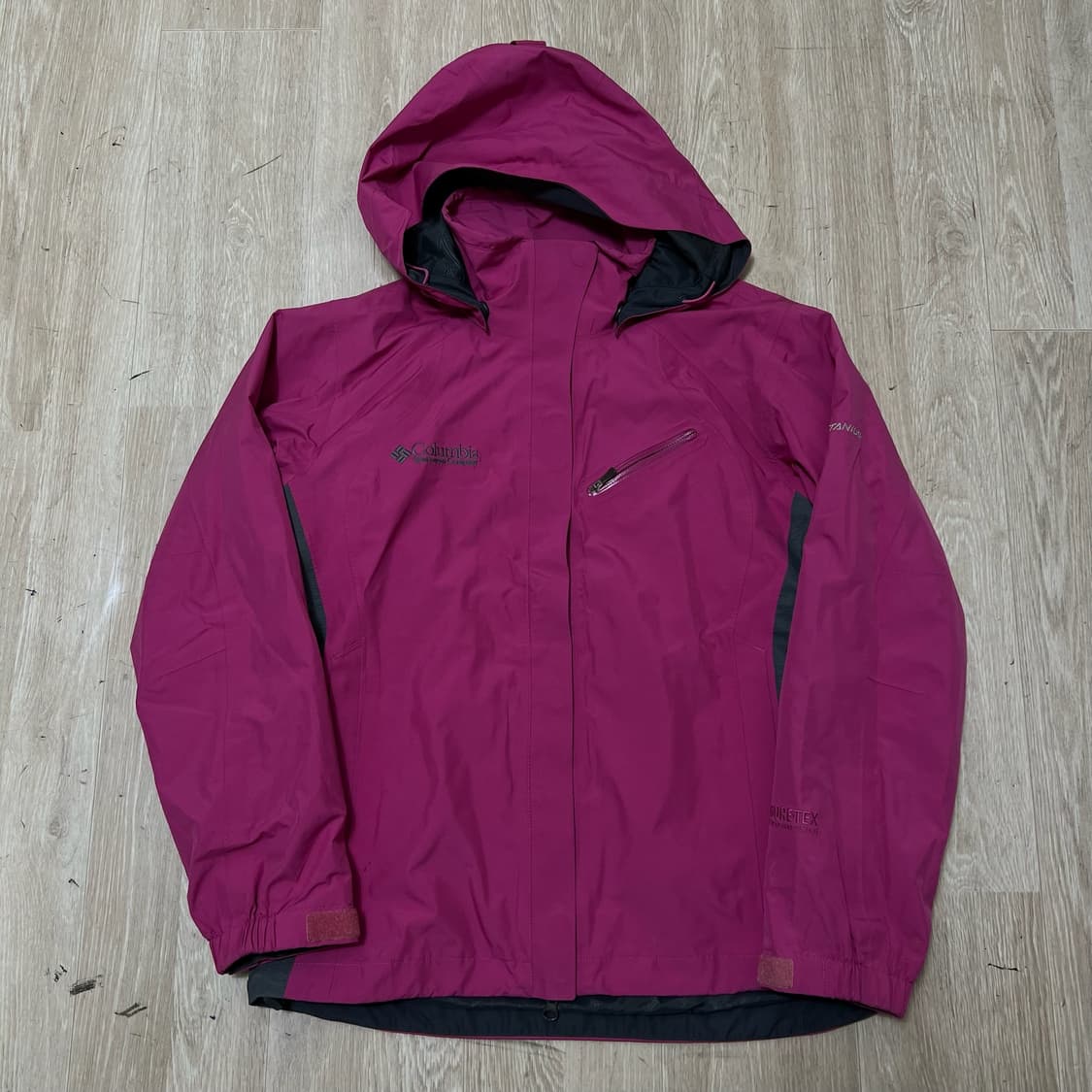 컬럼비아 여성 티타늄 고어텍스 후드 바람막이 자켓 S/90  상품이미지1