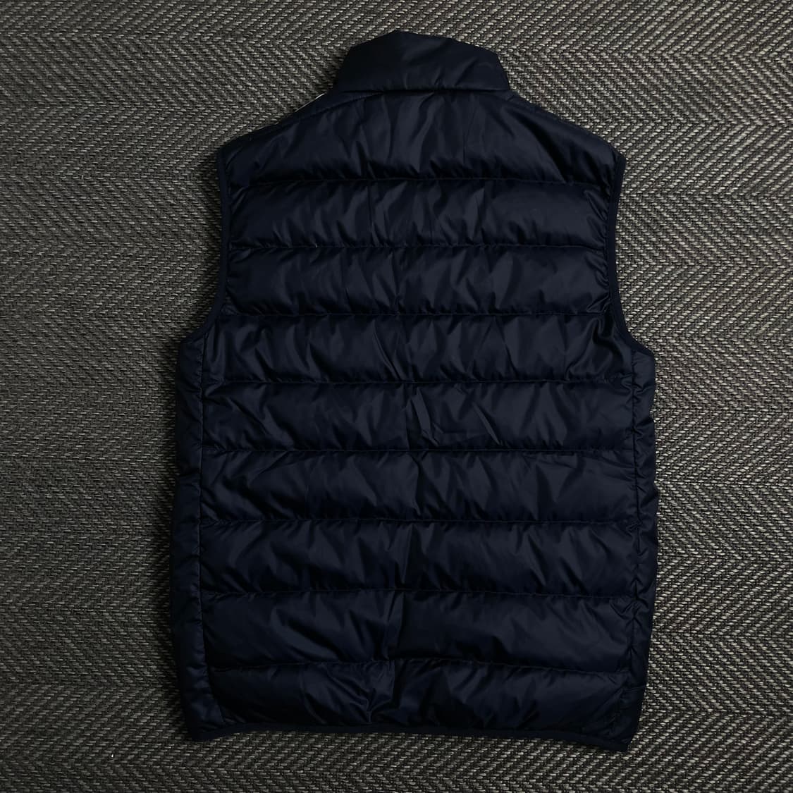 아디다스 에센셜 경량 다운 패딩 베스트 네이비y 4456 상품이미지4
