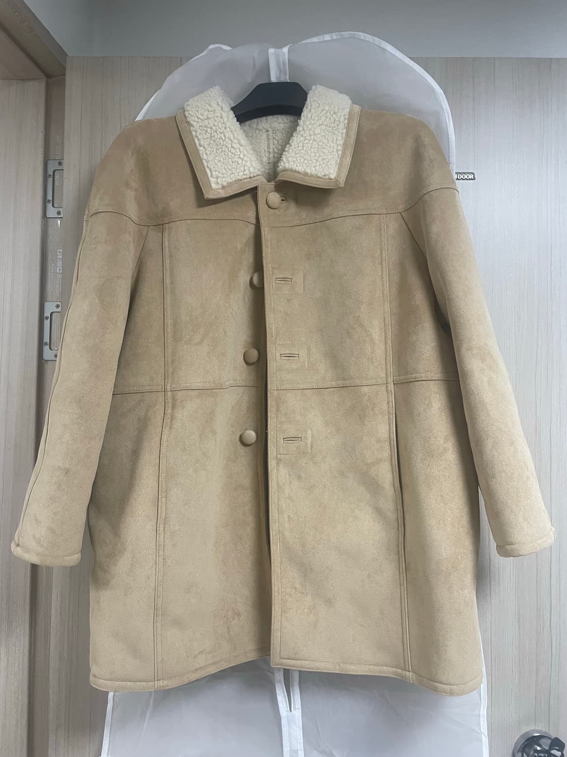 오버듀플레어 무스탕 상품이미지1