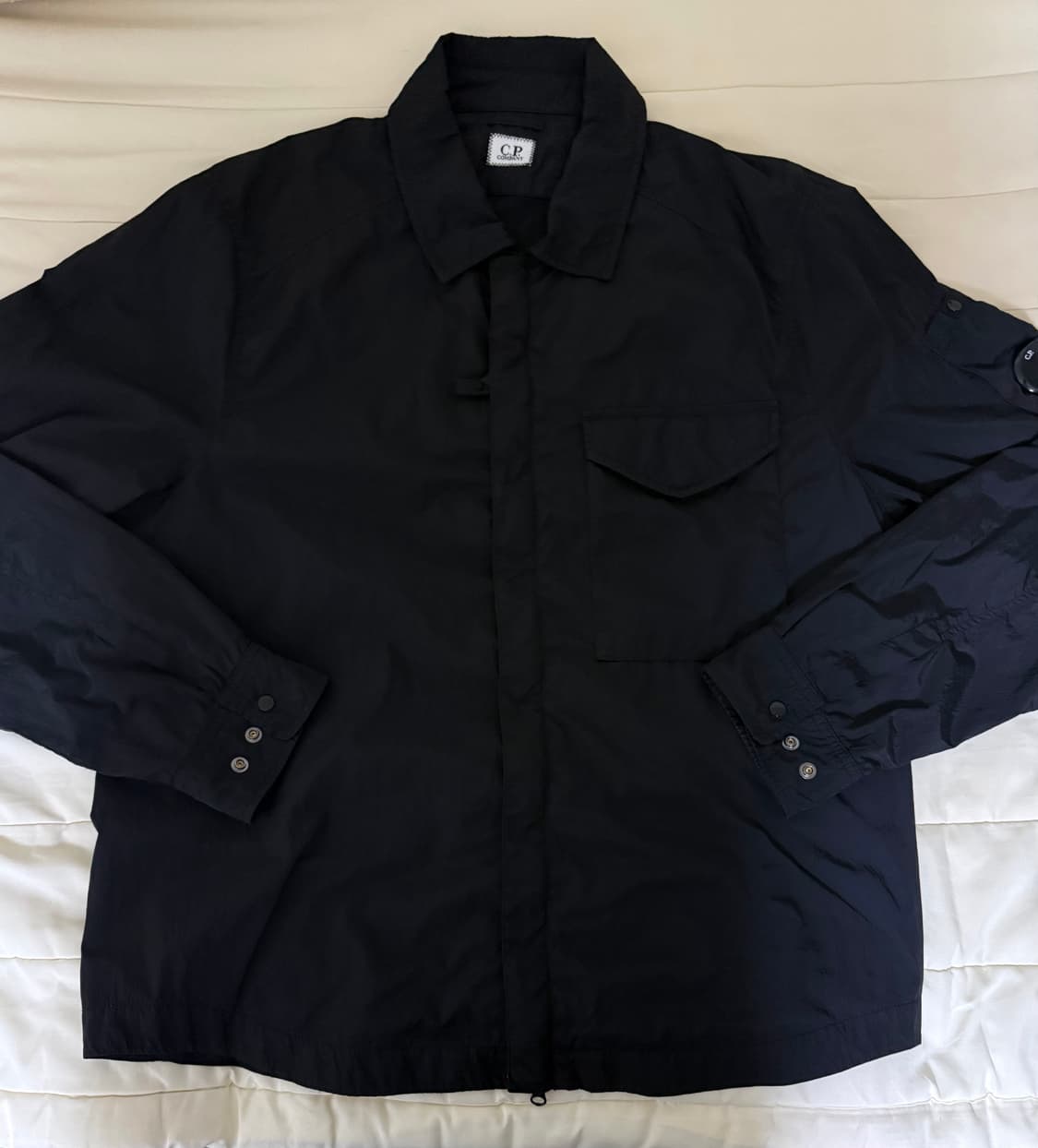 CP 컴퍼니 크롬-R 지퍼 셔츠 자켓 - 블랙 상품이미지2