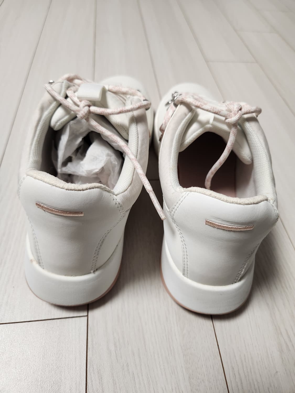 새상품) 팀버랜드 Supaway 페브릭 스니커즈 사이즈245

택만 띤  상품이미지8