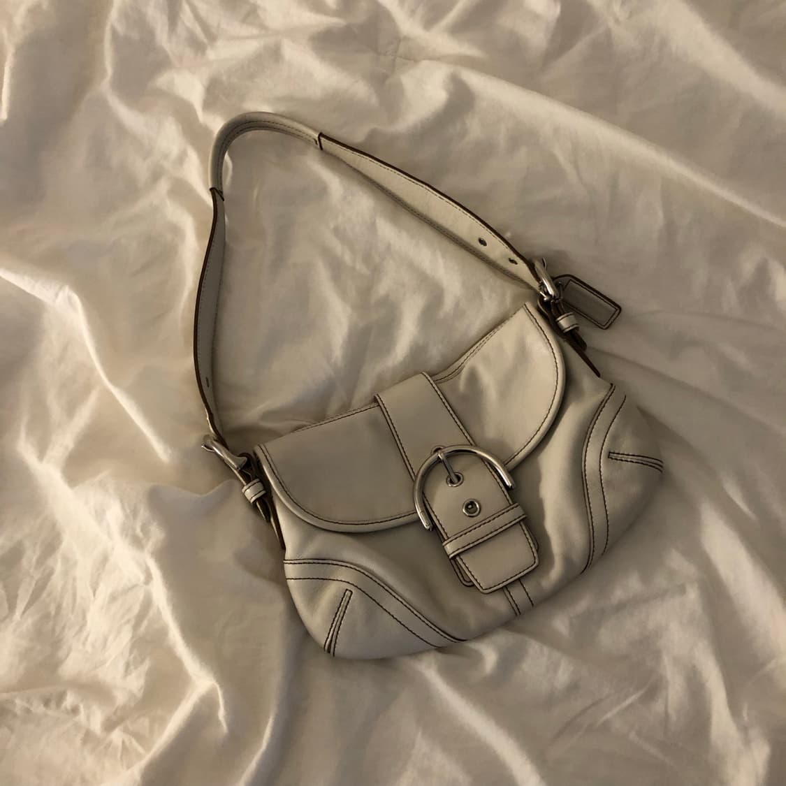 코치 아이보리 숄더백 상품이미지1