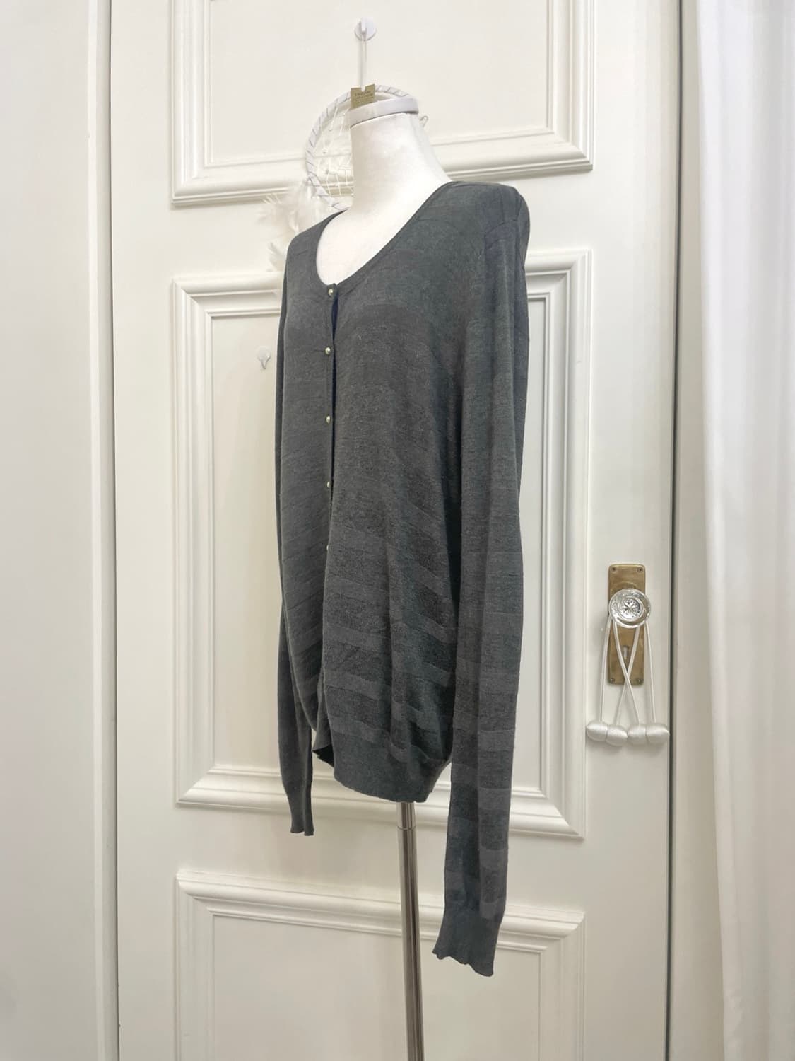 dark gray stripe loose over cardigan 상품이미지2