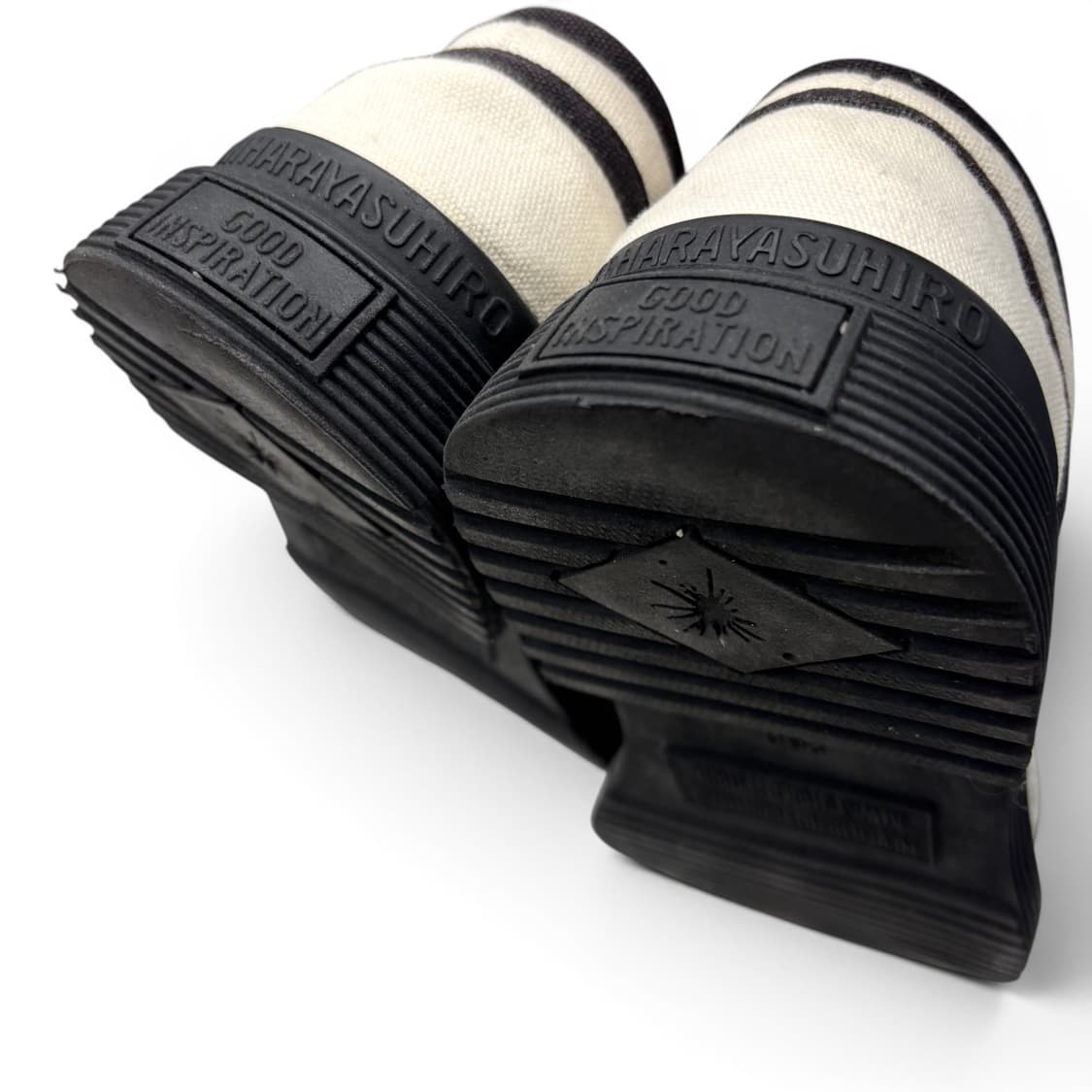 미하라 야스히로 x GU 스니커즈 상품이미지9