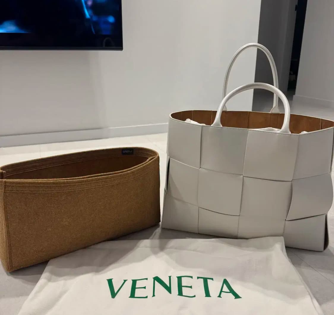 보테가베네타 아르코 토트백 라지 상품이미지1