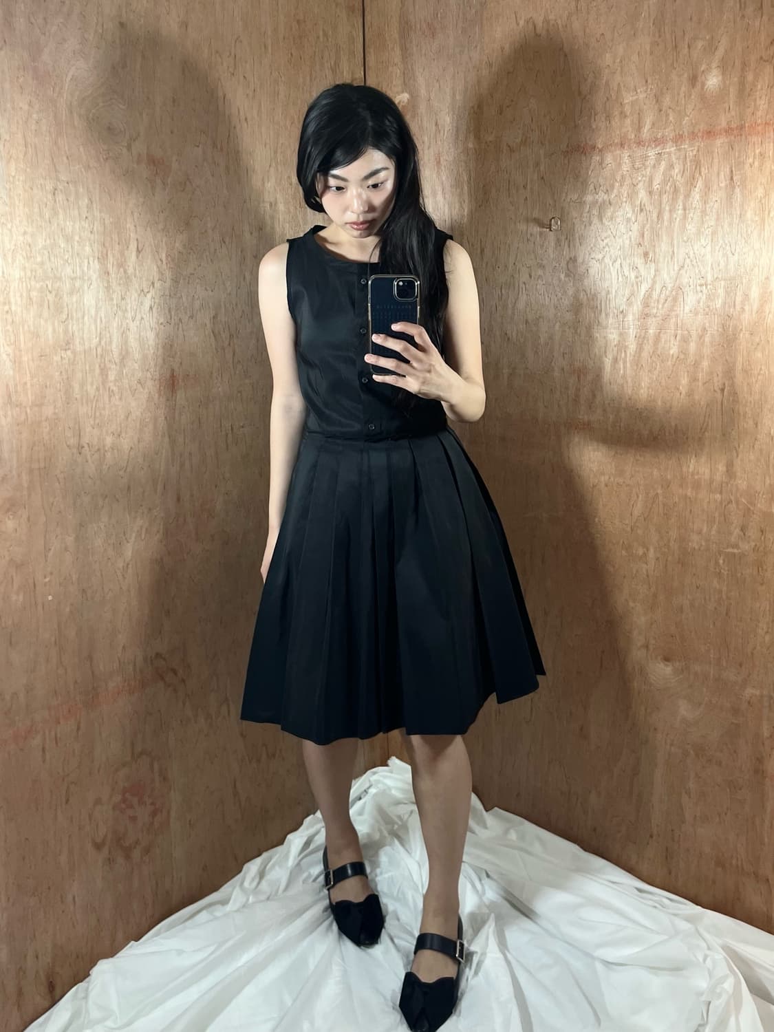 질샌더 네이비 블랙 슬리브리스 버튼 플리츠 원피스 상품이미지3