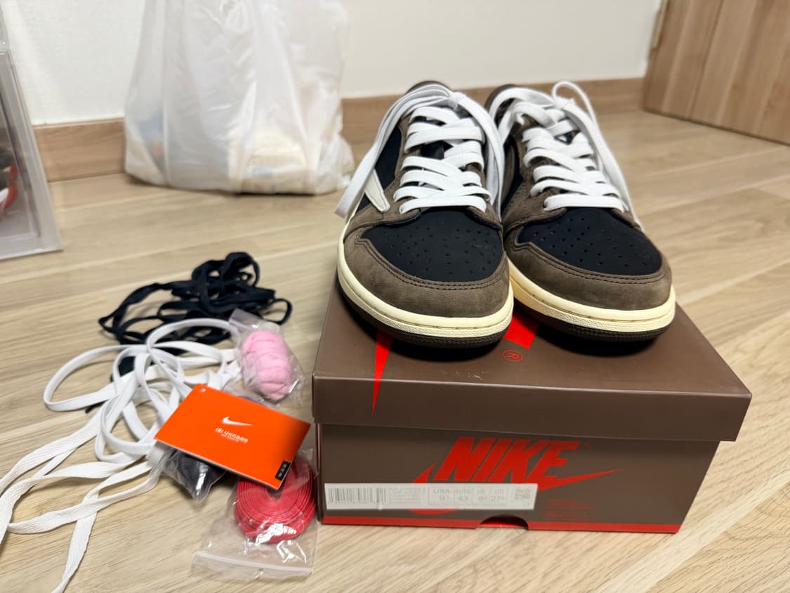 조던1 로우 x 트레비스 스캇 상품이미지1