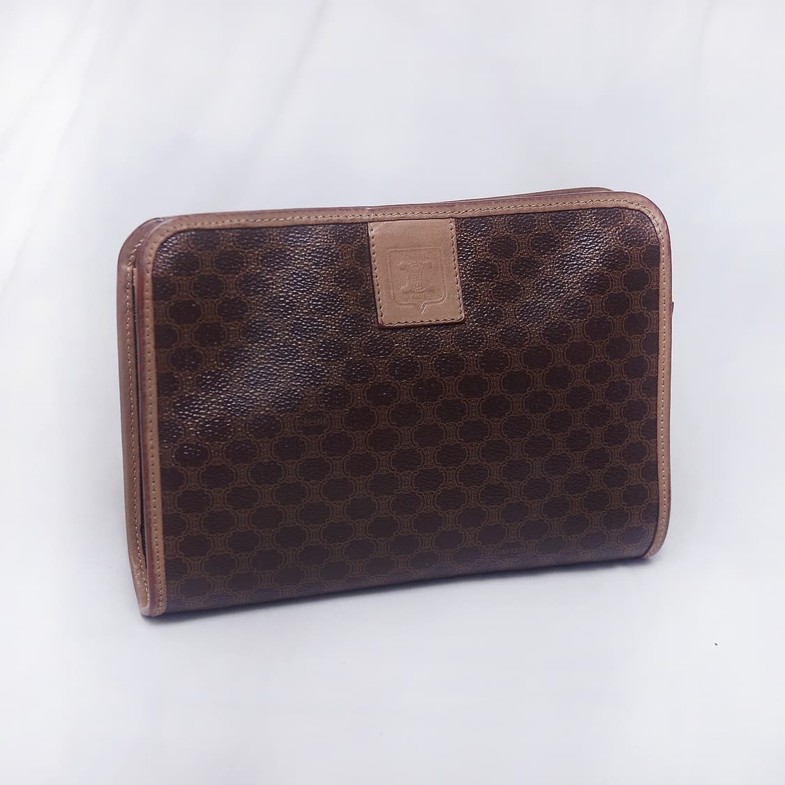 셀린느 (CELINE) 클래식 올드 마카담 지퍼 원포켓 파우치.클러치백 상품이미지1