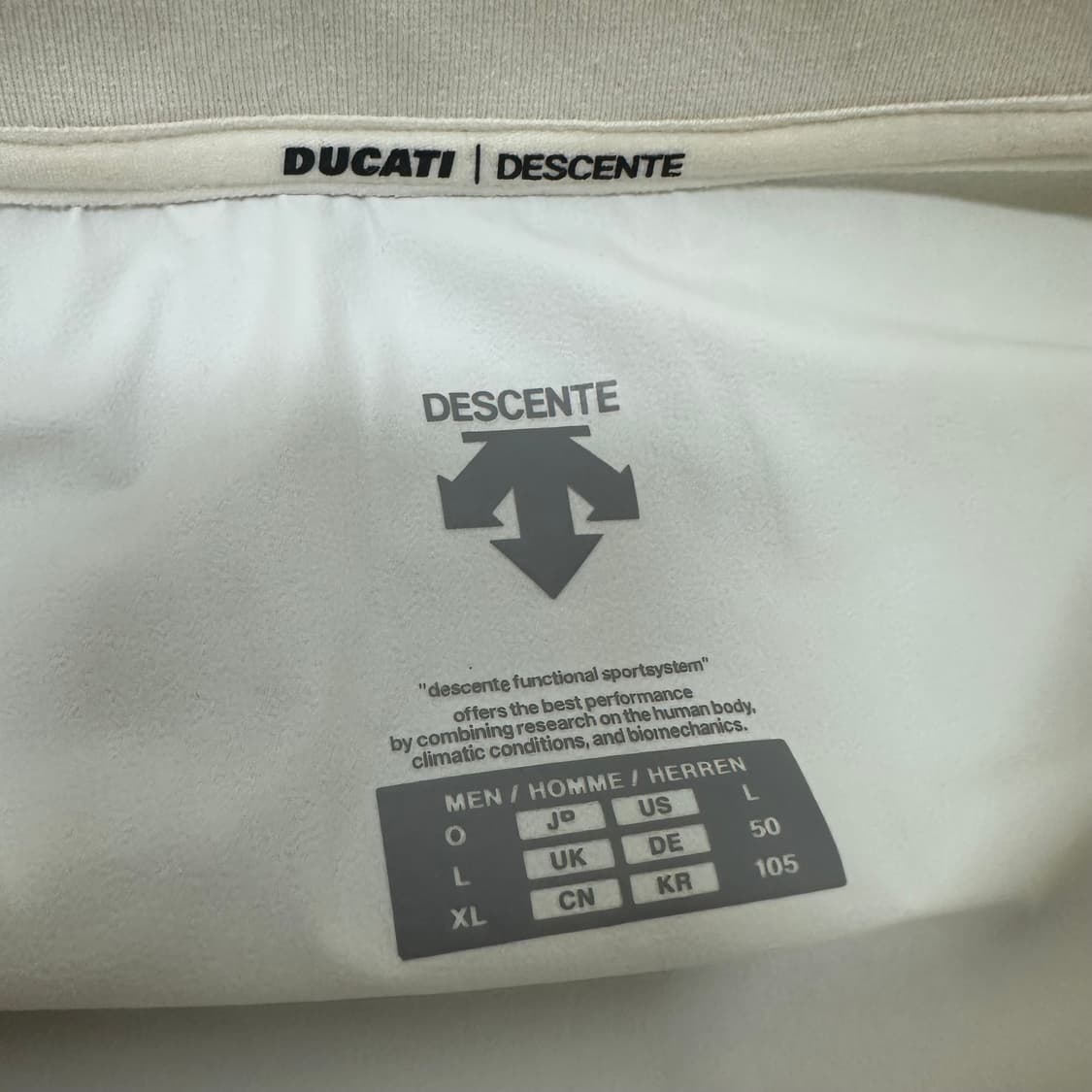 데상트 나일론 기능성 긴팔티셔츠 운동복 105(XL) 상품이미지3