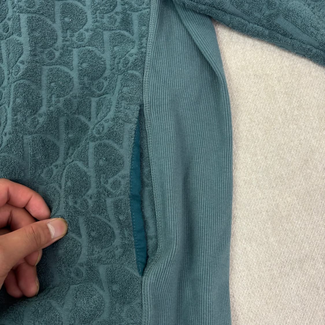 105 크리스찬 디올 22SS 테리 오블리크 후드티 상품이미지6