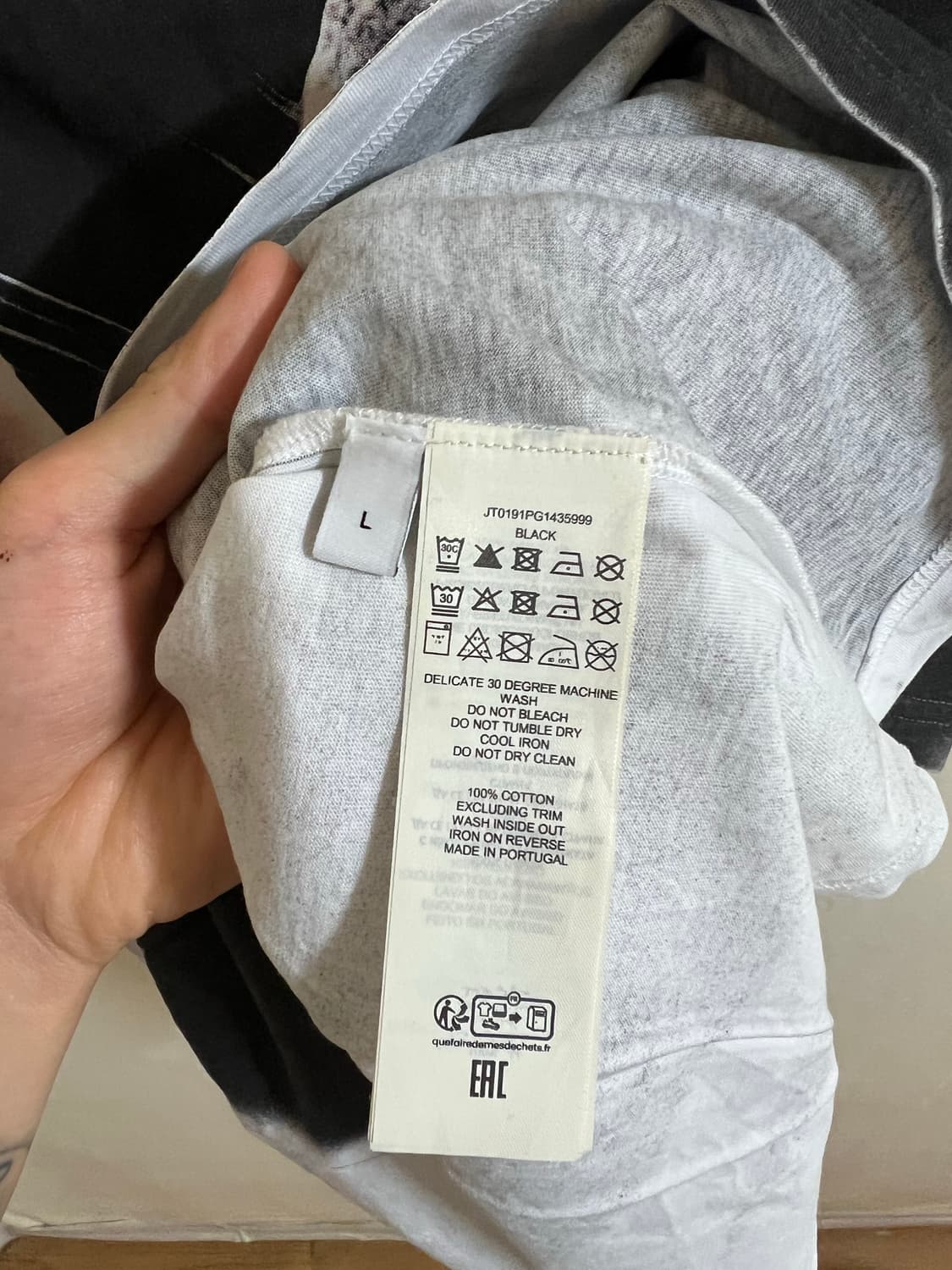 [L] jw앤더슨 브이 반팔티 상품이미지4