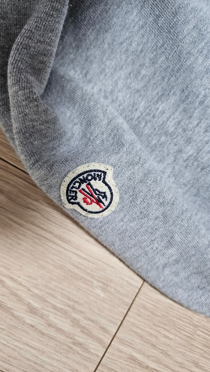 몽클레어 정품 남성용 맨투맨 XL 티셔츠 상품이미지4