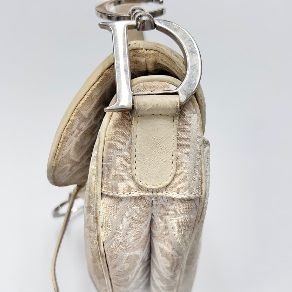 디올 오블리크 새들백 베이지 화이트 실버 상품이미지7