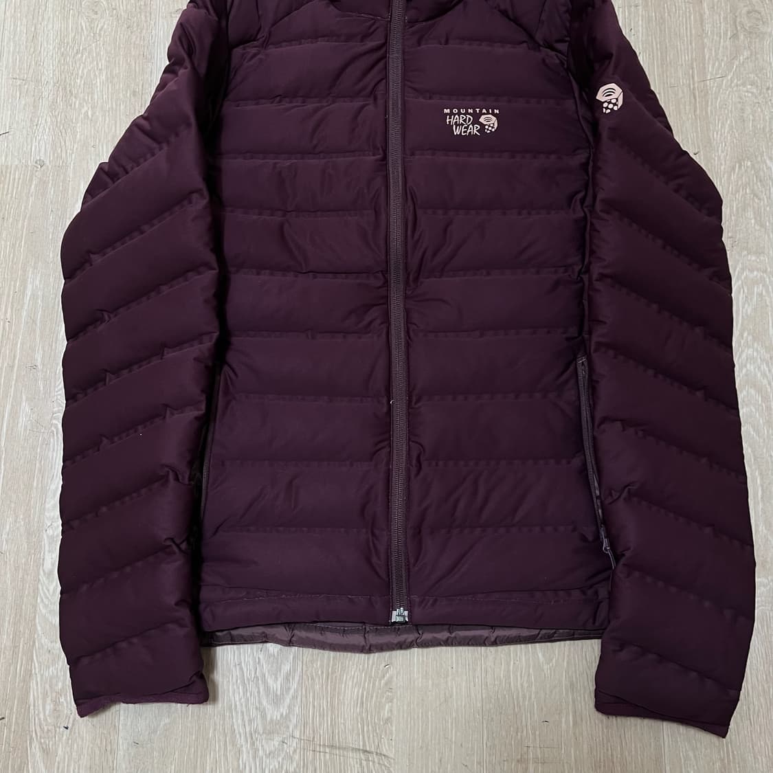 마운틴하드웨어 여성 라이트 구스다운 후드 경량패딩 S/90  상품이미지3