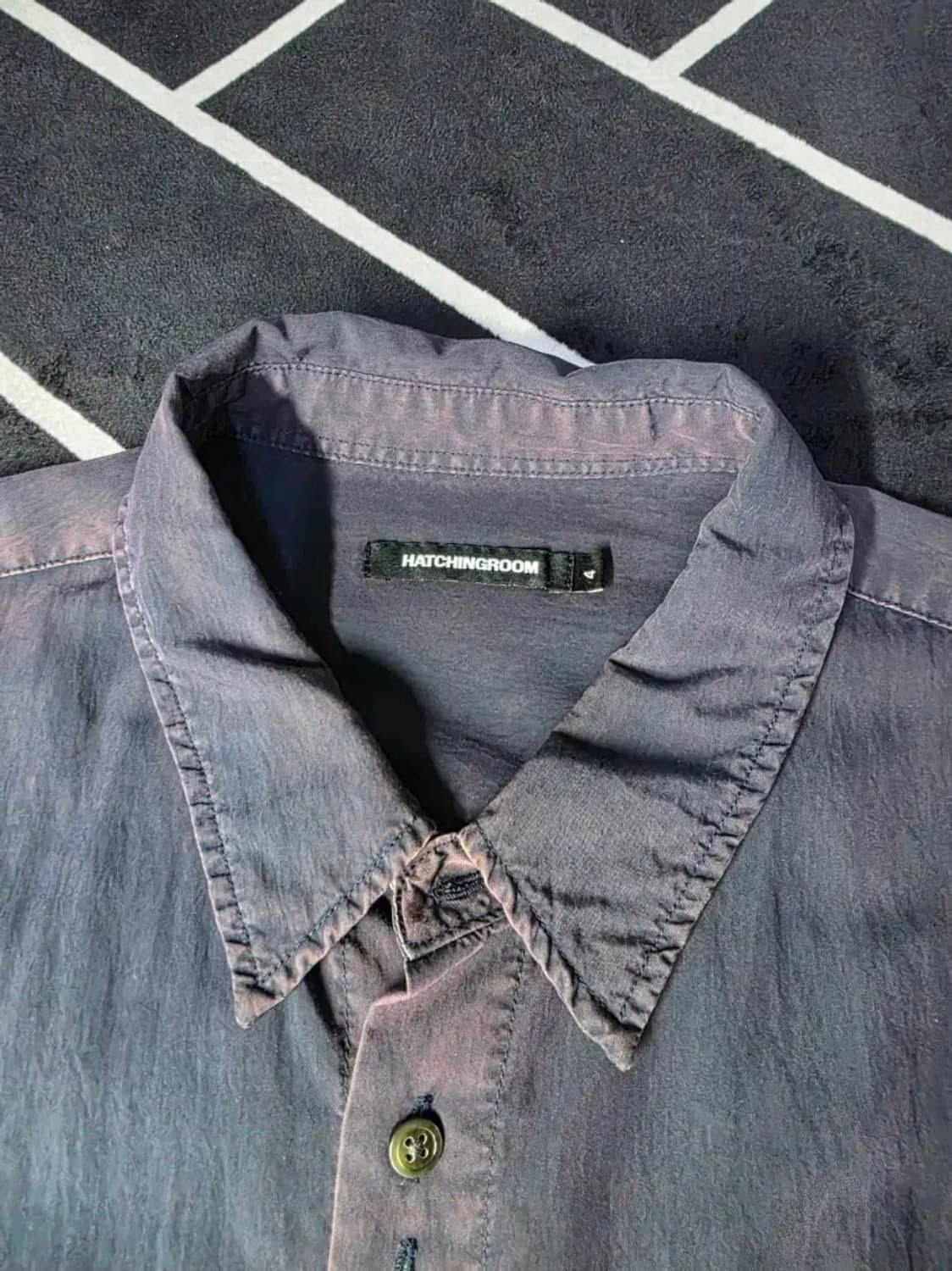 해칭룸 라나 셔츠 네이비 4 상품이미지3