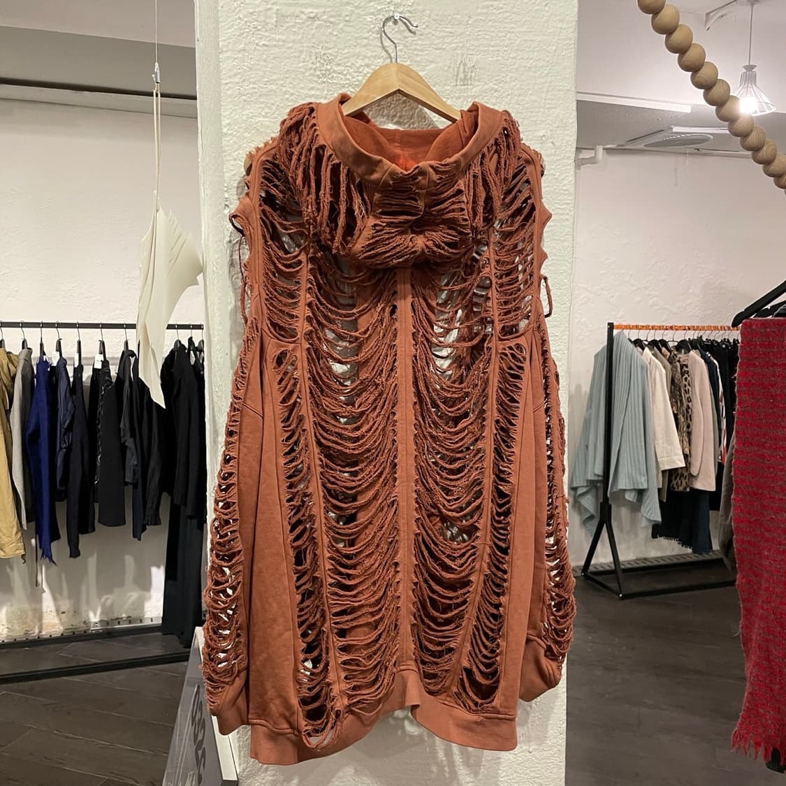 율리우스 디스트레스드 후드집업 상품이미지3