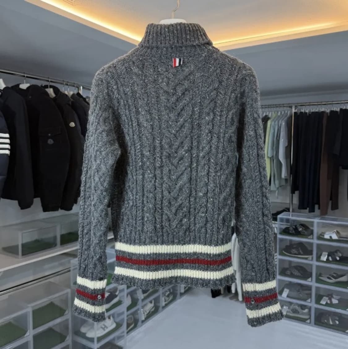 [정품] 톰브라운 케이블 터틀넥 배색 니트 그레이 M  상품이미지1