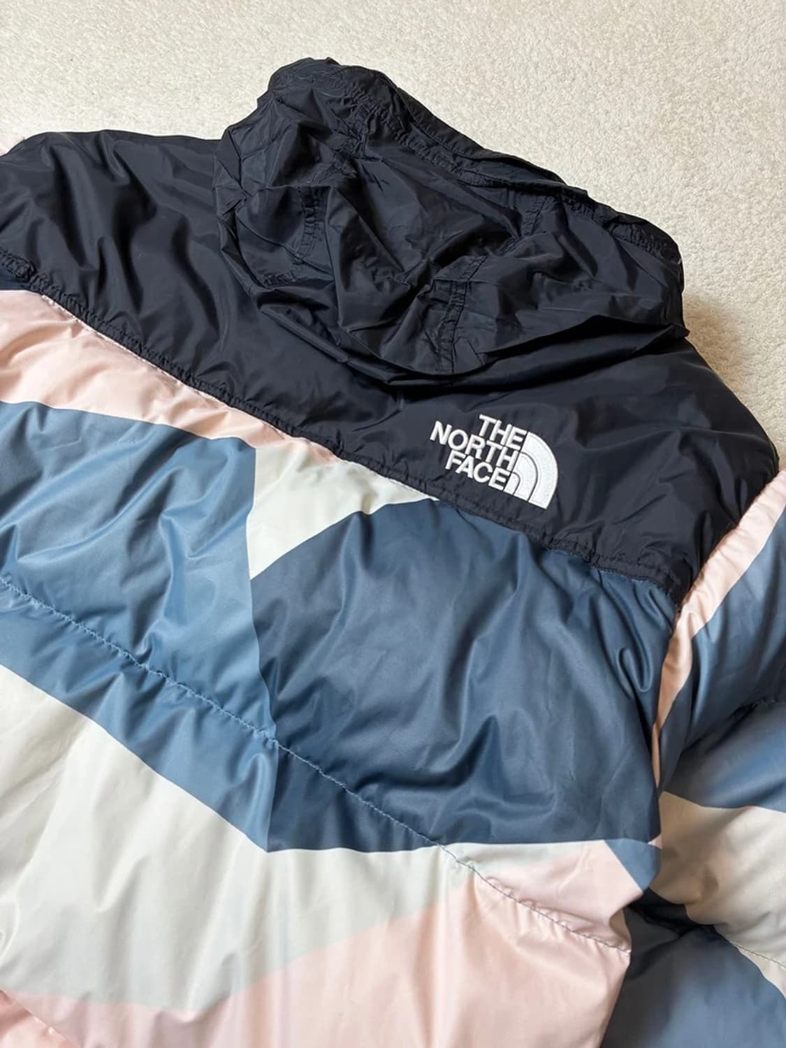 노스페이스 기하학 패턴 눕시 패딩 PN6454 상품이미지7