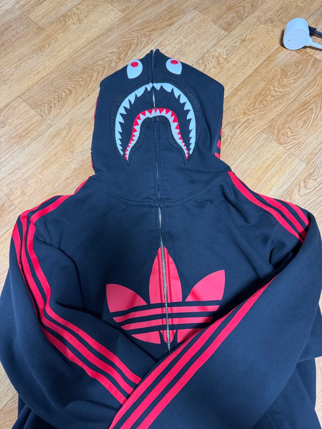 베이프 샤크후드 아디다스 상품이미지2