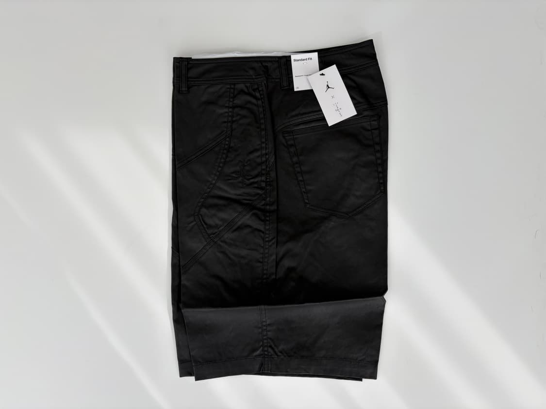 조던 X 트래비스 스캇 왁스드 쇼츠 블랙 상품이미지2