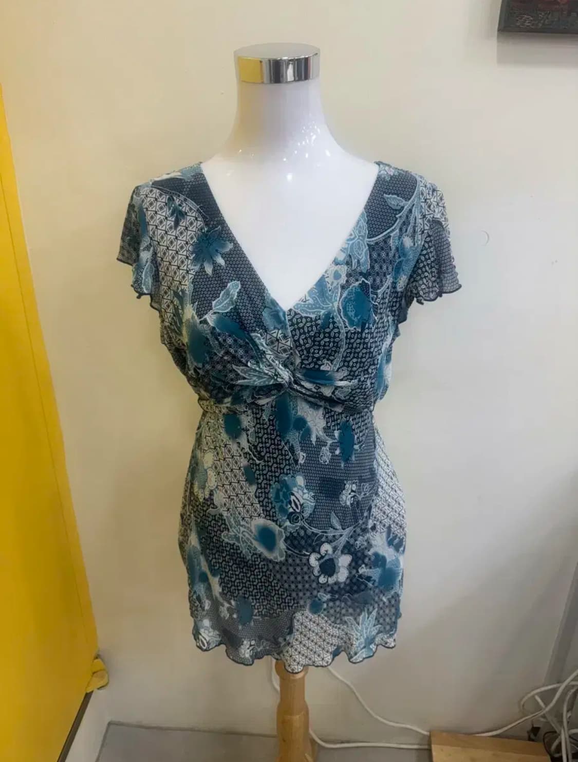 vtg 블루 플라워 패턴 브이넥 튜닉 블라우스  상품이미지1