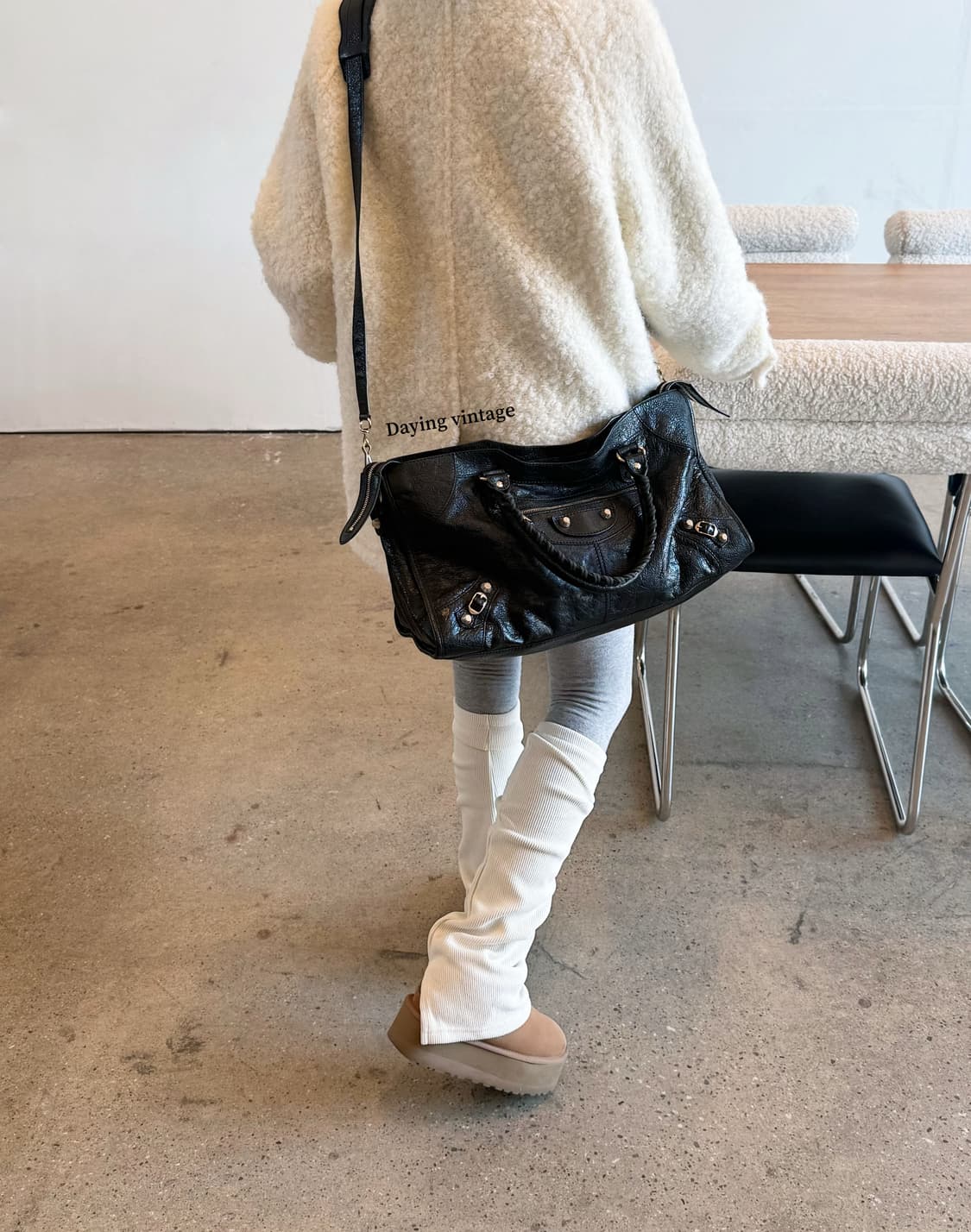 발렌시아가 모터백 (라지) 상품이미지4