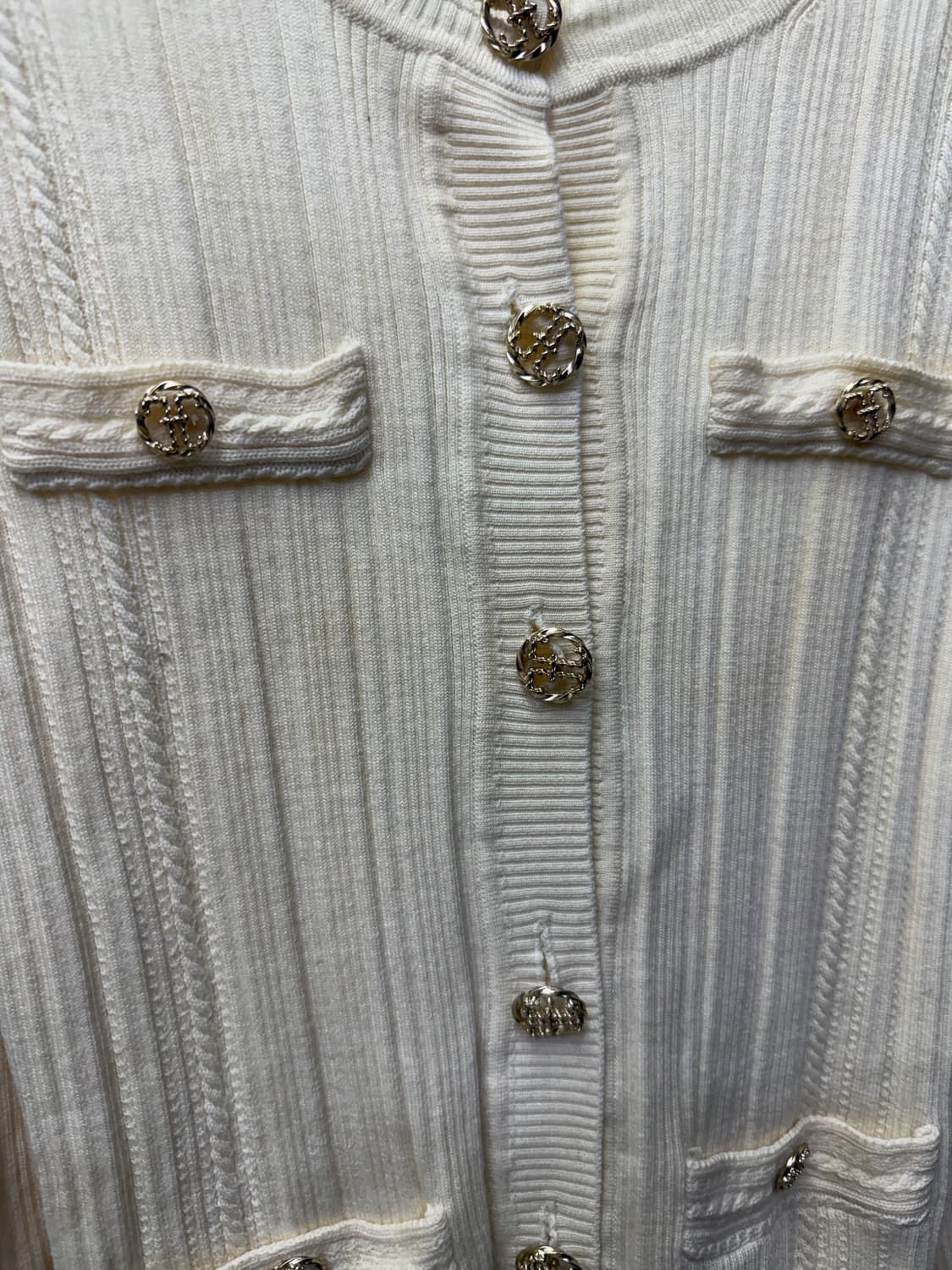 정품) TIME 타임 한섬 21ss 아이보리 금장버튼 가디건 90F 상품이미지4