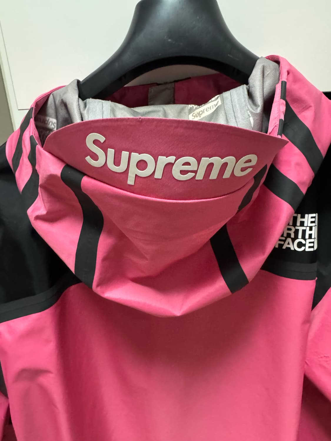 슈프림 노스페이스 테이프심 m 핑크 상품이미지6