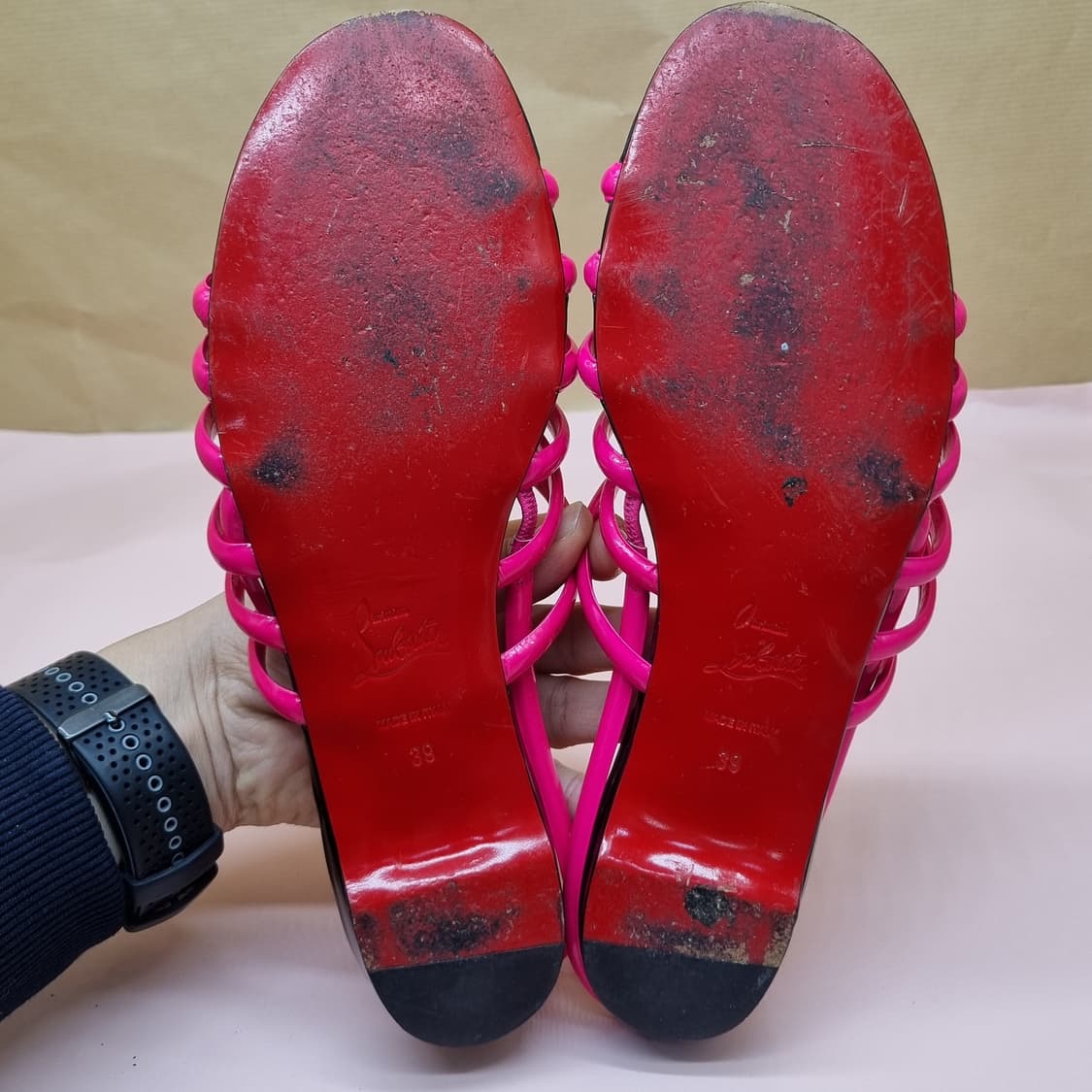 크리스찬 루부탱 여성샌들39 245 상품이미지3