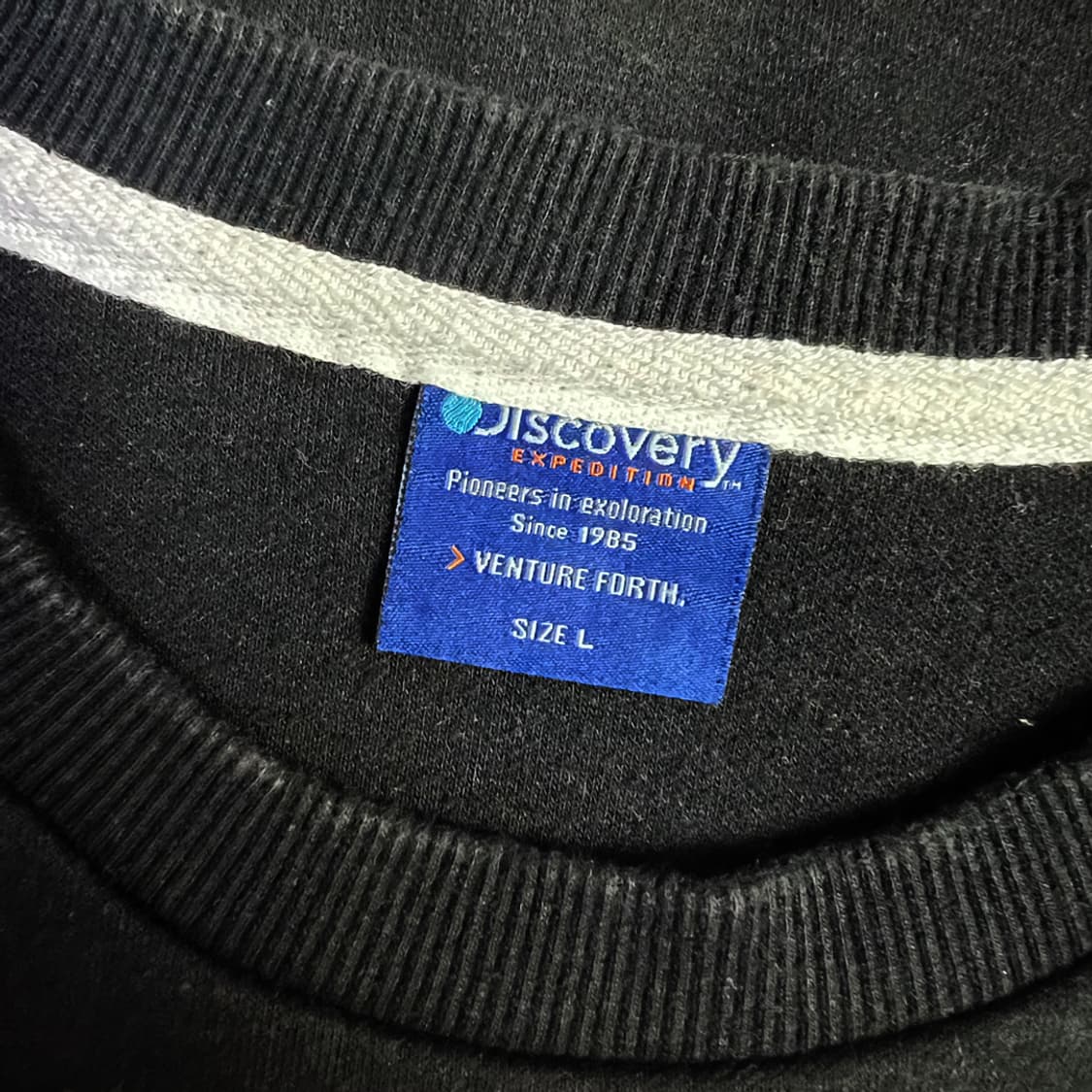 디스커버리 블랙 맨투맨 L 상품이미지3