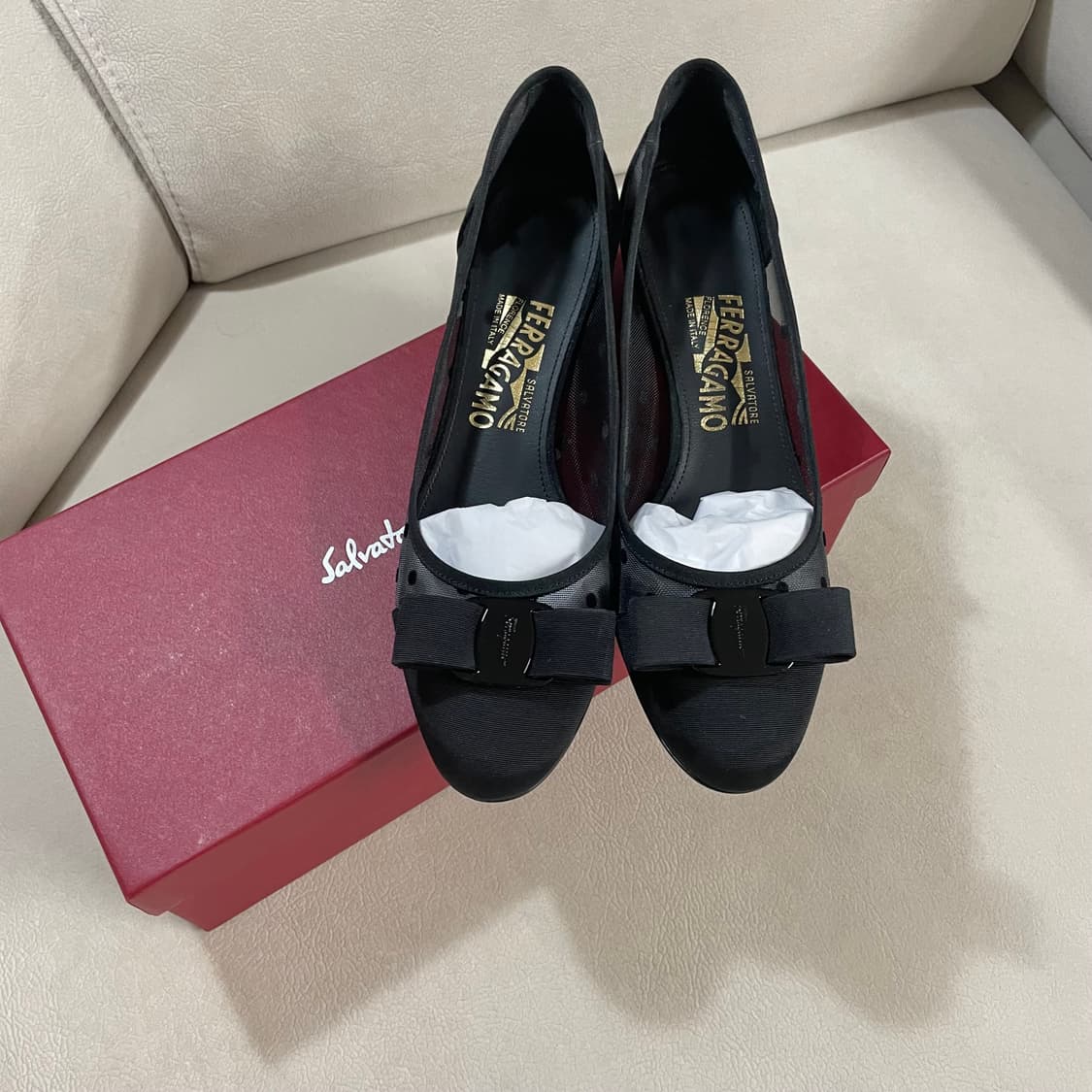 페라가모 바라 도트 펌프스-블랙 상품이미지6