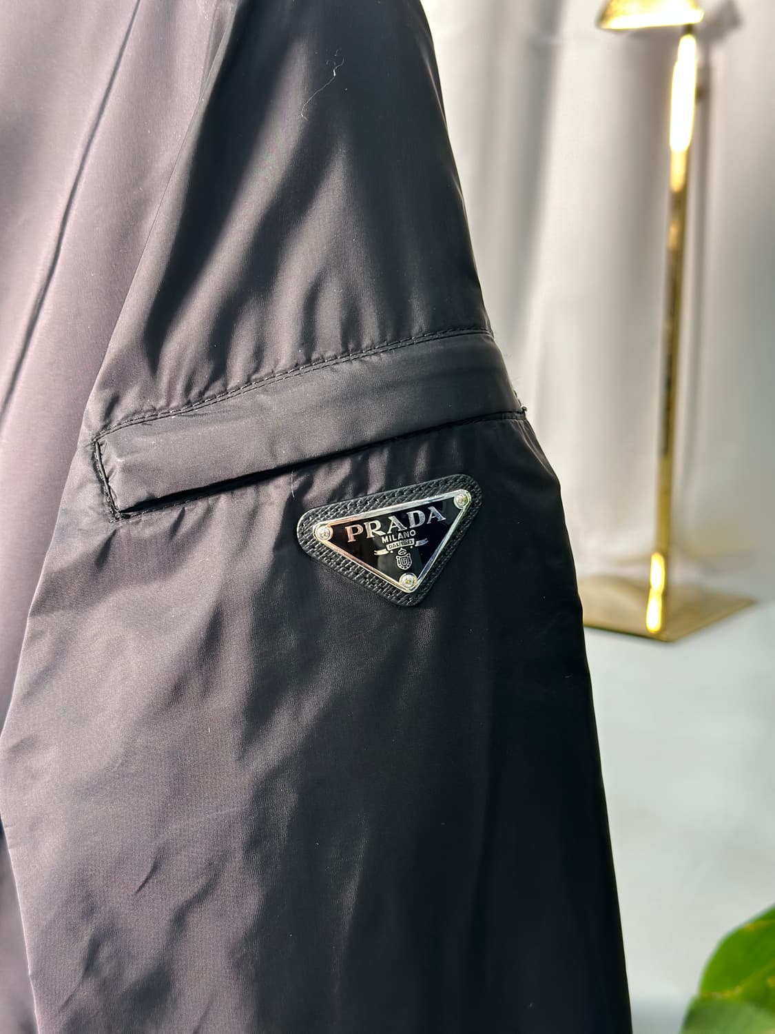 [정품] 프라다 로고 리나일론 바람막이 품명 SGN521 46사이즈 상품이미지4