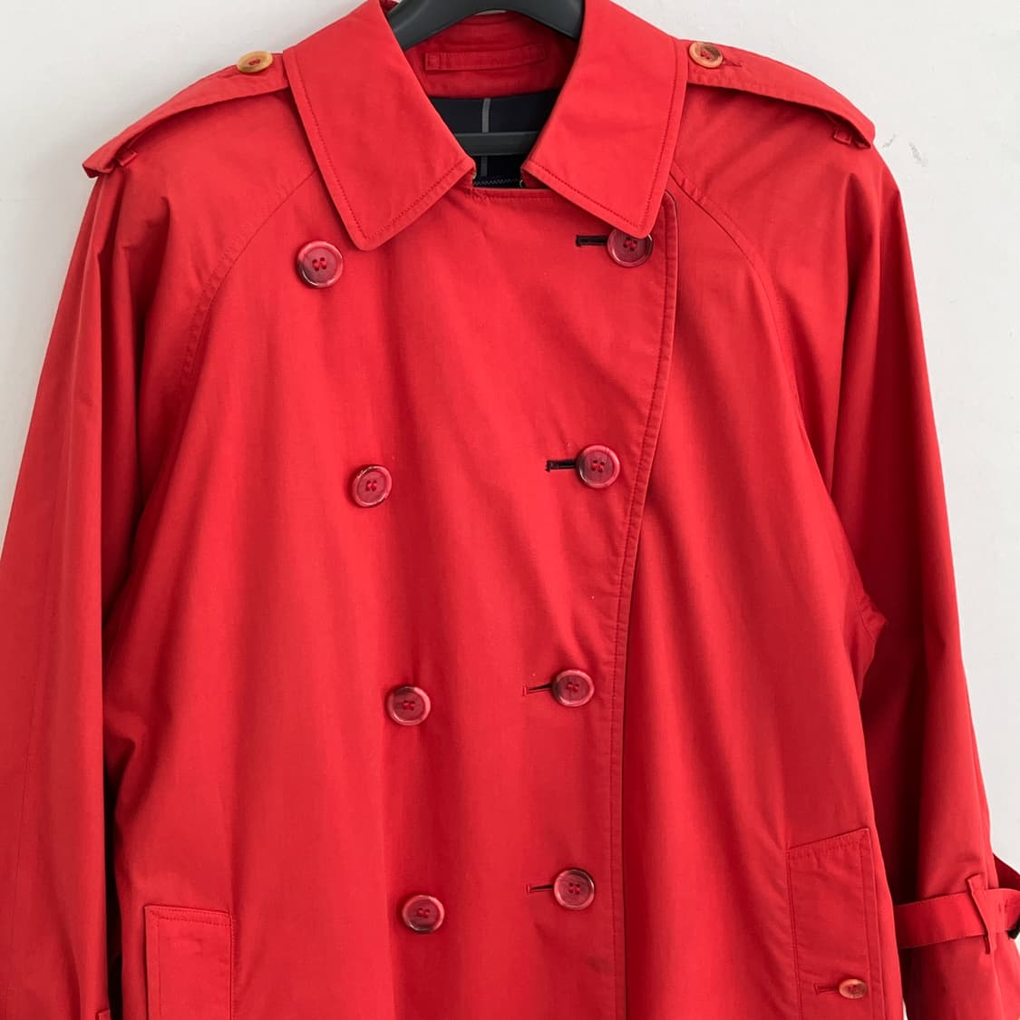 버버리 레드 트렌치 코트 상품이미지3