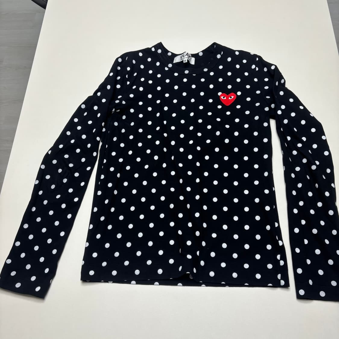 COMME DES GARÇONS PLAY 폴카 도트 티셔츠 상품이미지1
