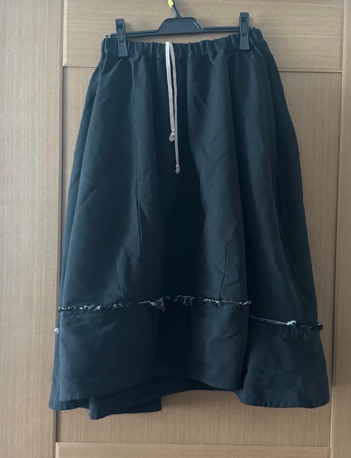 (네고가능) 꼼데가르송 꼼데가르송 디스트로이 포인트 스커트 (블랙, M) 상품이미지1