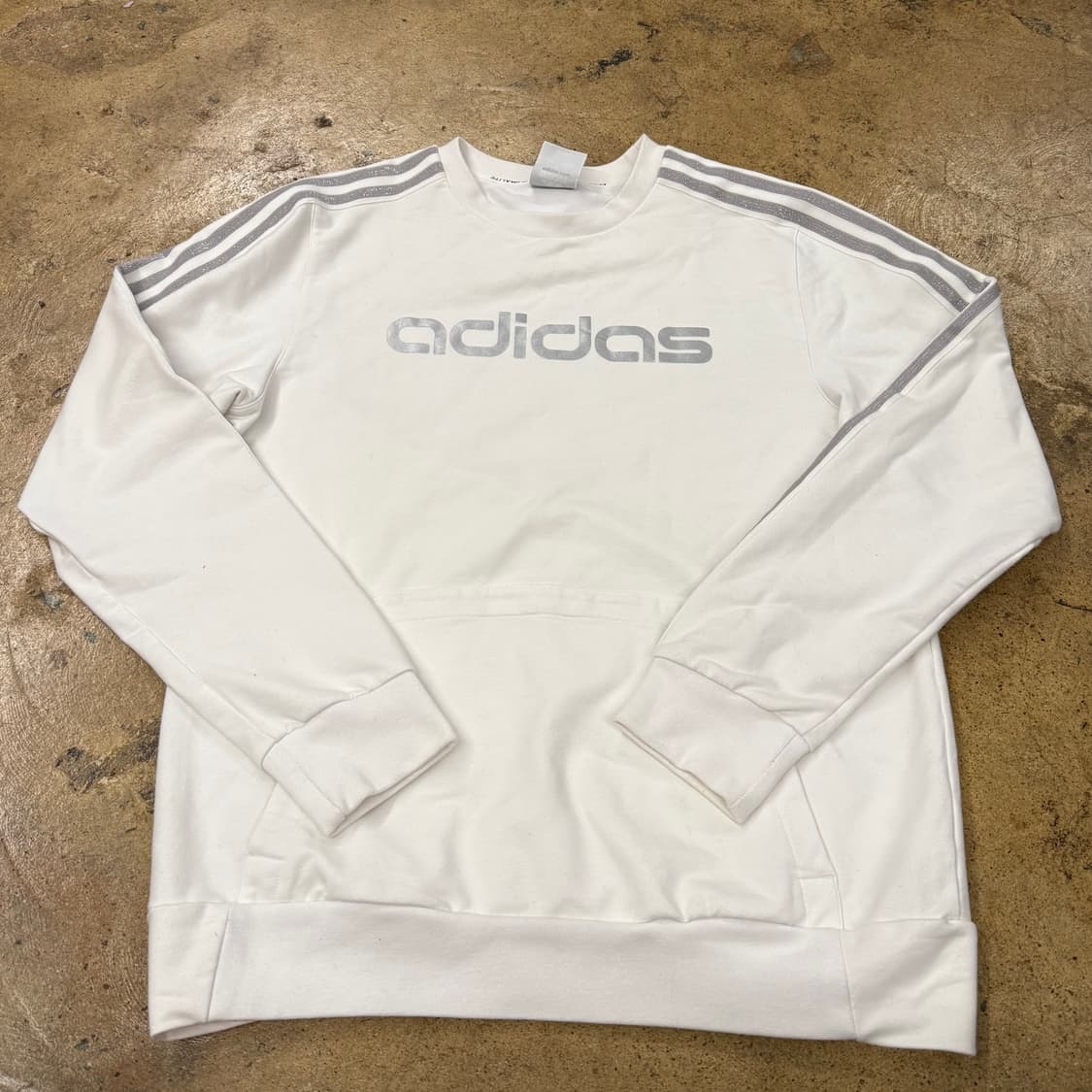 아디다스 흰실 화이트 실버 맨투맨  상품이미지2