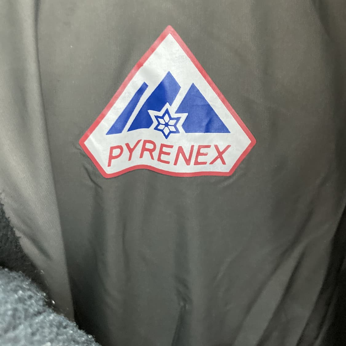 피레넥스 정품 여성라쿤 오리털 패딩자켓 S  상품이미지4