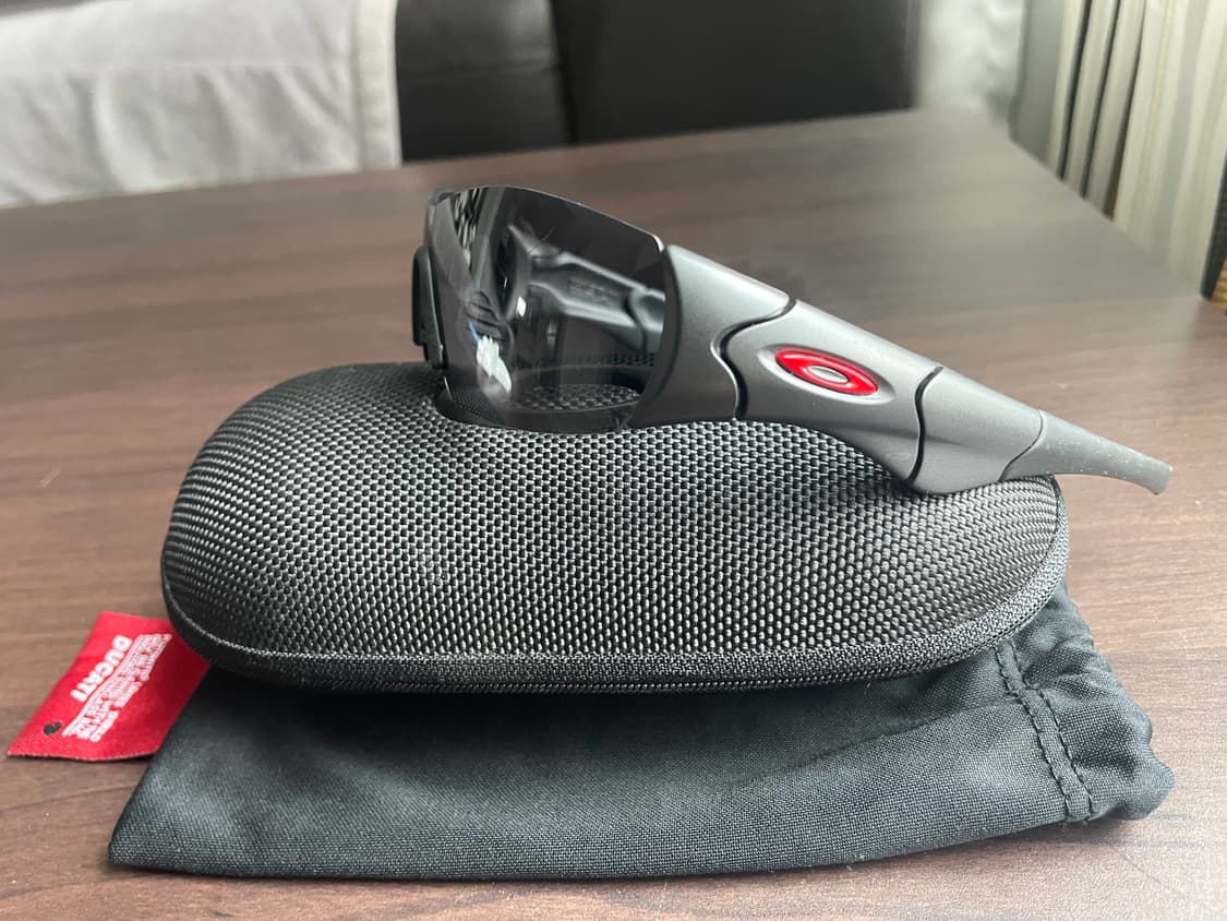 오클리 두카티 제로 한정판 선글라스 상품이미지7