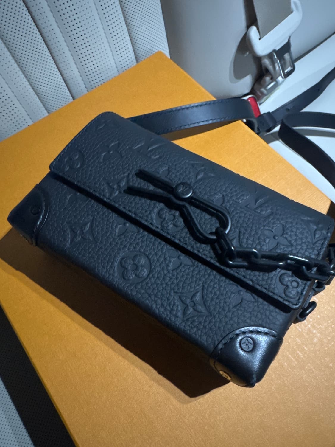 루이비통 스티머 웨어러블 월릿 토리옹 상품이미지1