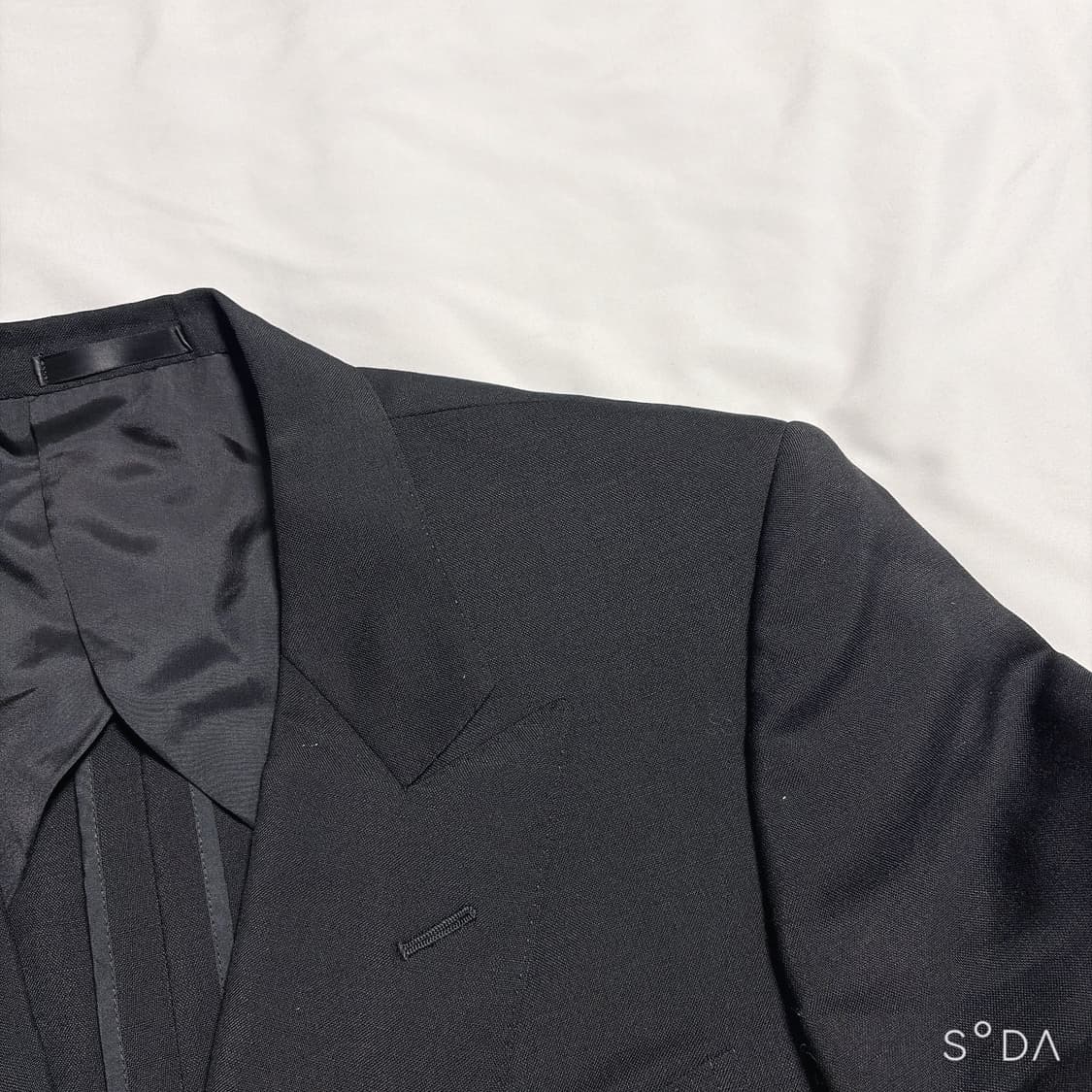 버버리 블랙 더블 브레스티드 자켓 상품이미지4