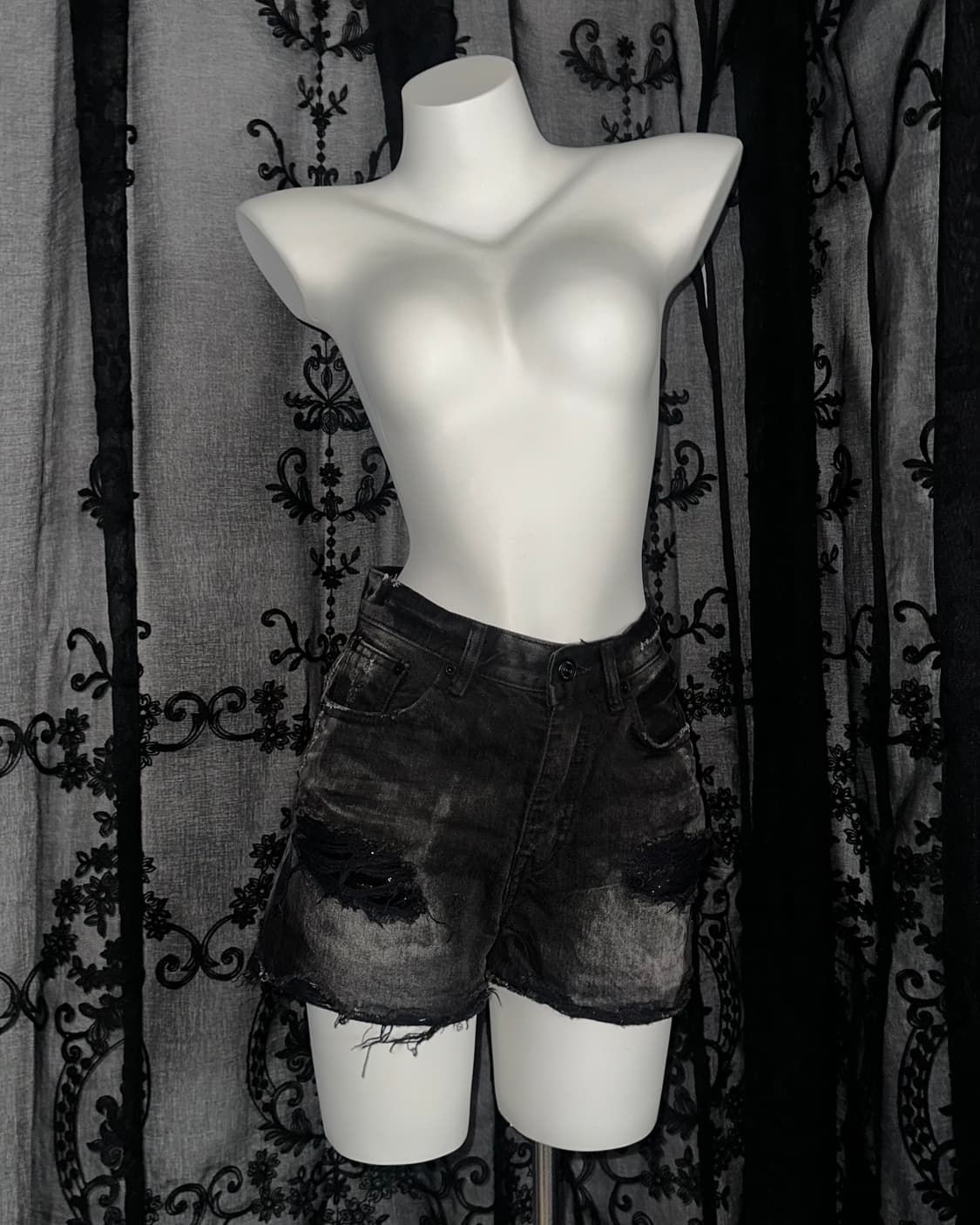 black washed ripped denim shorts 상품이미지1