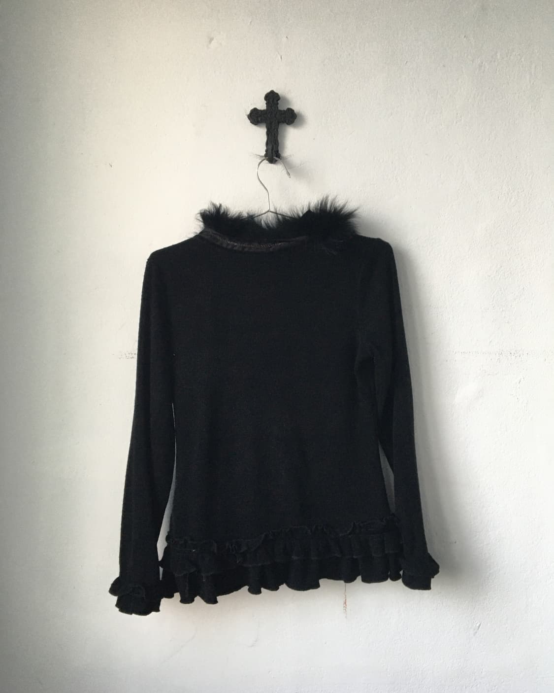 Fake fur point ruffle knit 상품이미지4