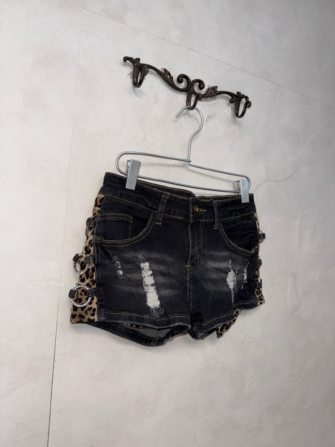 Destroyed denim leopard ring shorts 상품이미지2