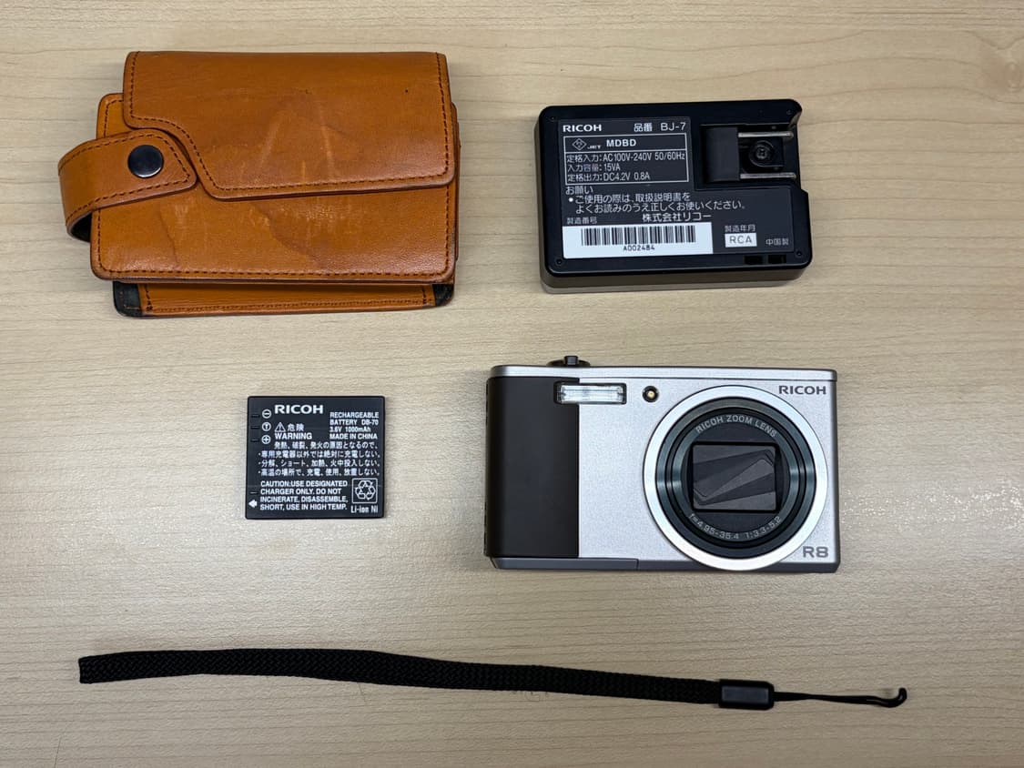 Ricoh r8 실버 상품이미지1